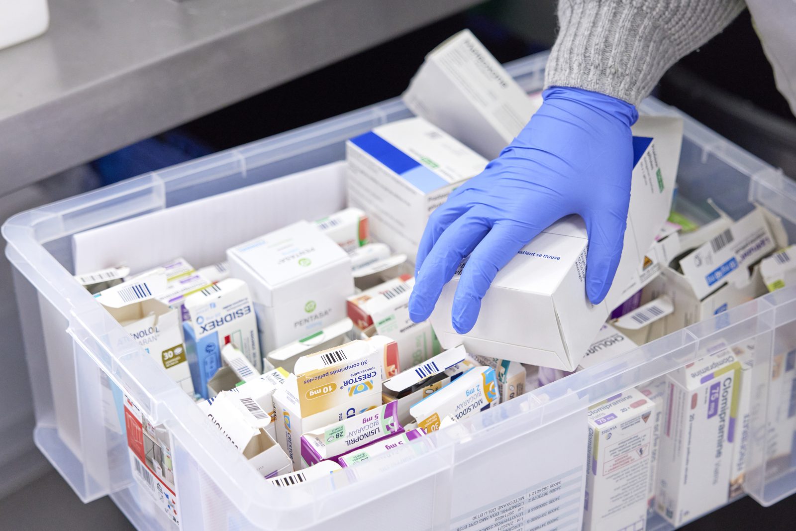 Préparation d'une commande de médicaments pour un établissement